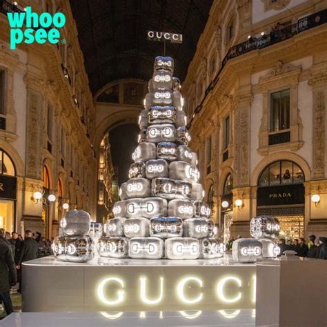 albero di natale gucci milano costo|Quanto costa l'albero Gucci in Galleria Vittorio Emanuele .